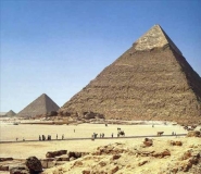 pyramida-aigiptos